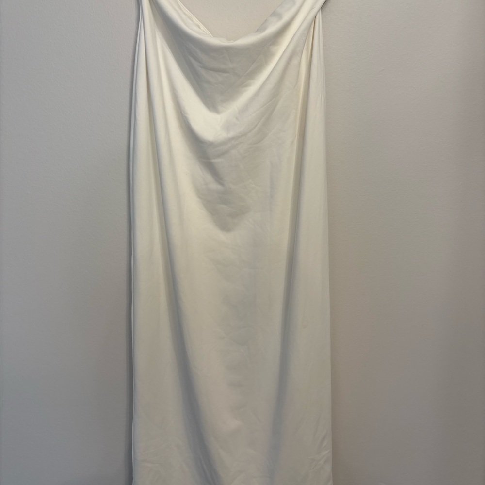 Elegant White Meshki Skirt